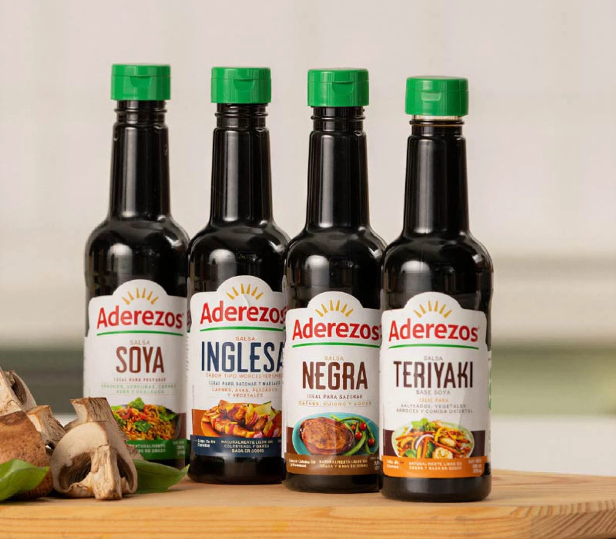 Línea de salsas oscuras Aderezos: Soya, Inglesa, Negra y Teriyaki
